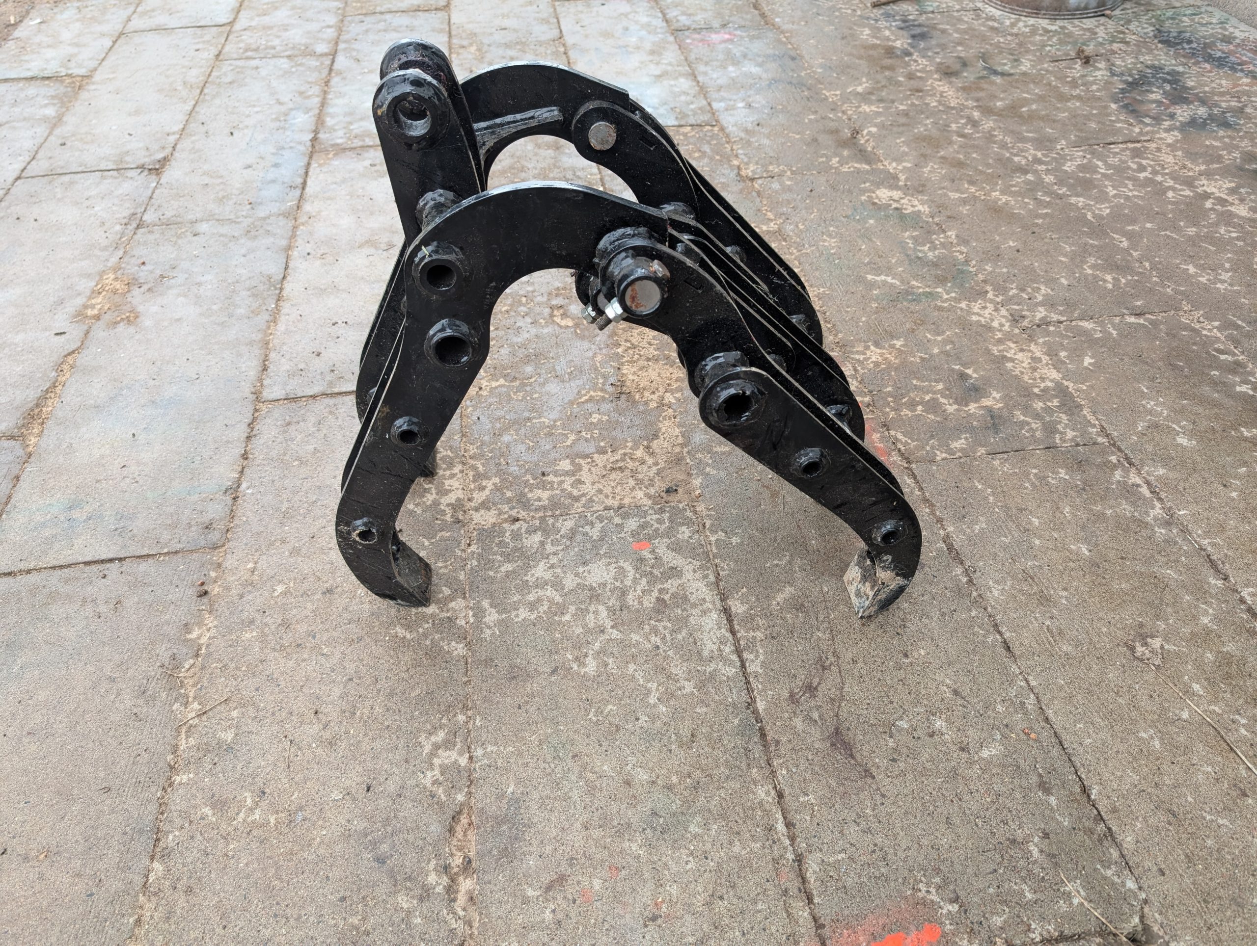 Mini Excavator Grapple – Equipped Rental LLC